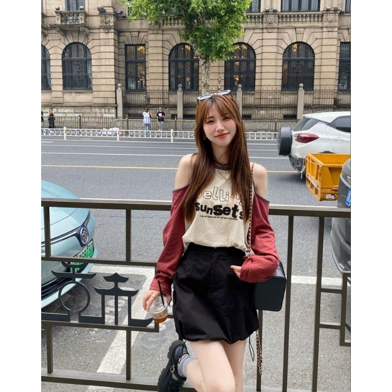 OFF SHOP พร้อมส่ง (OFF-67046) เสื้อไหมพรมสีทูโทน เปิดไหล่คอกลม ดีเทลลายตัวอักษร -C