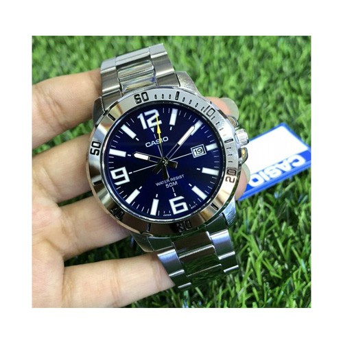 Casio นาฬิกาข้อมือผู้ชาย สายสแตนเลส สีเงิน รุ่น MTP-VD01D-2BVUDF, MTP-VD01D-2B, MTP-VD01D