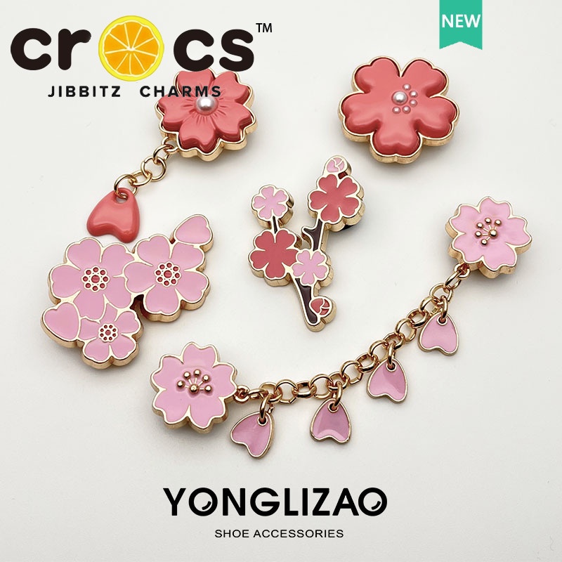 jibbitz crocs แท้ หัวเข็มขัดโลหะ รูปดอกซากุระ สีชมพู สําหรับตกแต่งรองเท้า Crocs