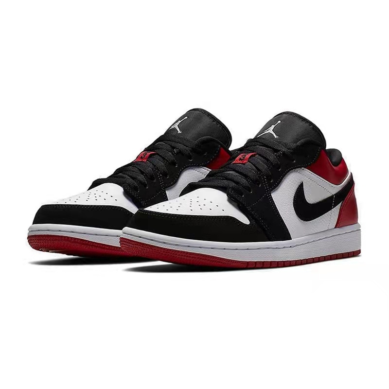 Nike Air Jordan 1 Low บาสเก็ตบอลสำหรับผู้ชายผู้หญิงสีดำ/สีขาว/สีแดง Low Cut รองเท้า new