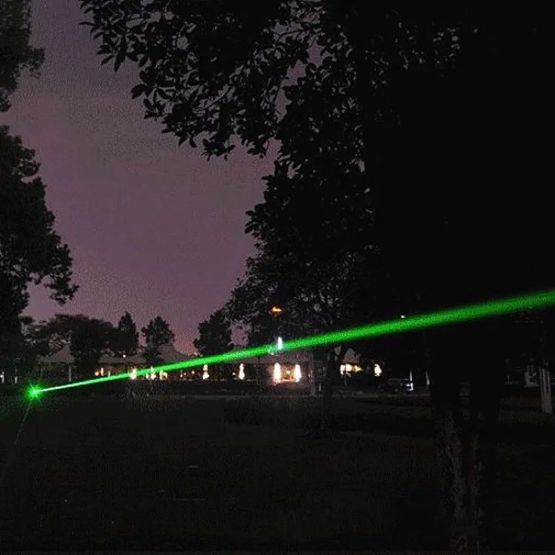 ส่องไกล เรเซอร์ Laser pointer YL-303#แสงสีเขียว#หรือJX-Laser303สินค้าดีถูกกล่องสวย