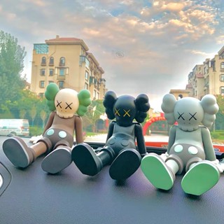 ฟิกเกอร์ Kaws แฟชั่น สําหรับตกแต่งรถยนต์