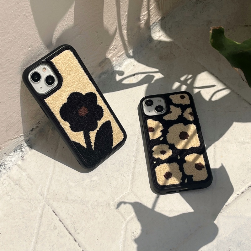 เคสโทรศัพท์มือถือ ผ้ากํามะหยี่ขนนิ่ม ปักลายดอกไม้ สีดํา สําหรับ iPhone 11 12 13 14 15 12Pro 13Pro 14Pro 15Pro 12promax 13promax 14promax 15promax 13