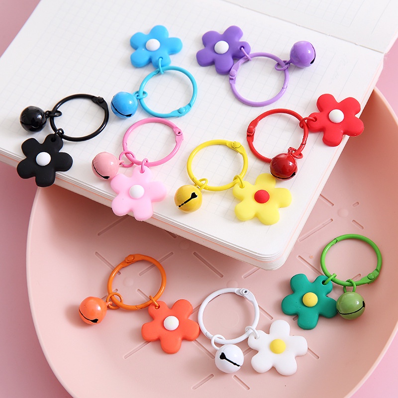 พวงกุญแจดอกไม้ จี้กระดิ่ง สีพื้น น่ารัก สําหรับห้อยกระเป๋า