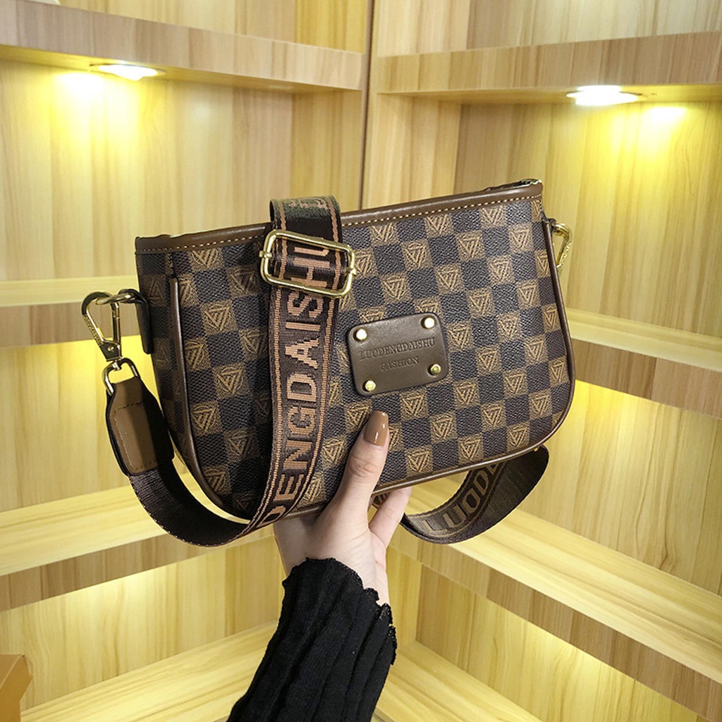 กระเป๋าสะพายข้าง ส่ง Messenger สายสปอร์ต วัสดุหนังPU ทนทานหรูหรา สะพายได้ทั้งหญิงและชาย iDigital