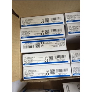 OMRON Solid State G3PE-215B-225B-235-245B-515-525-535-545B-3N-2N
