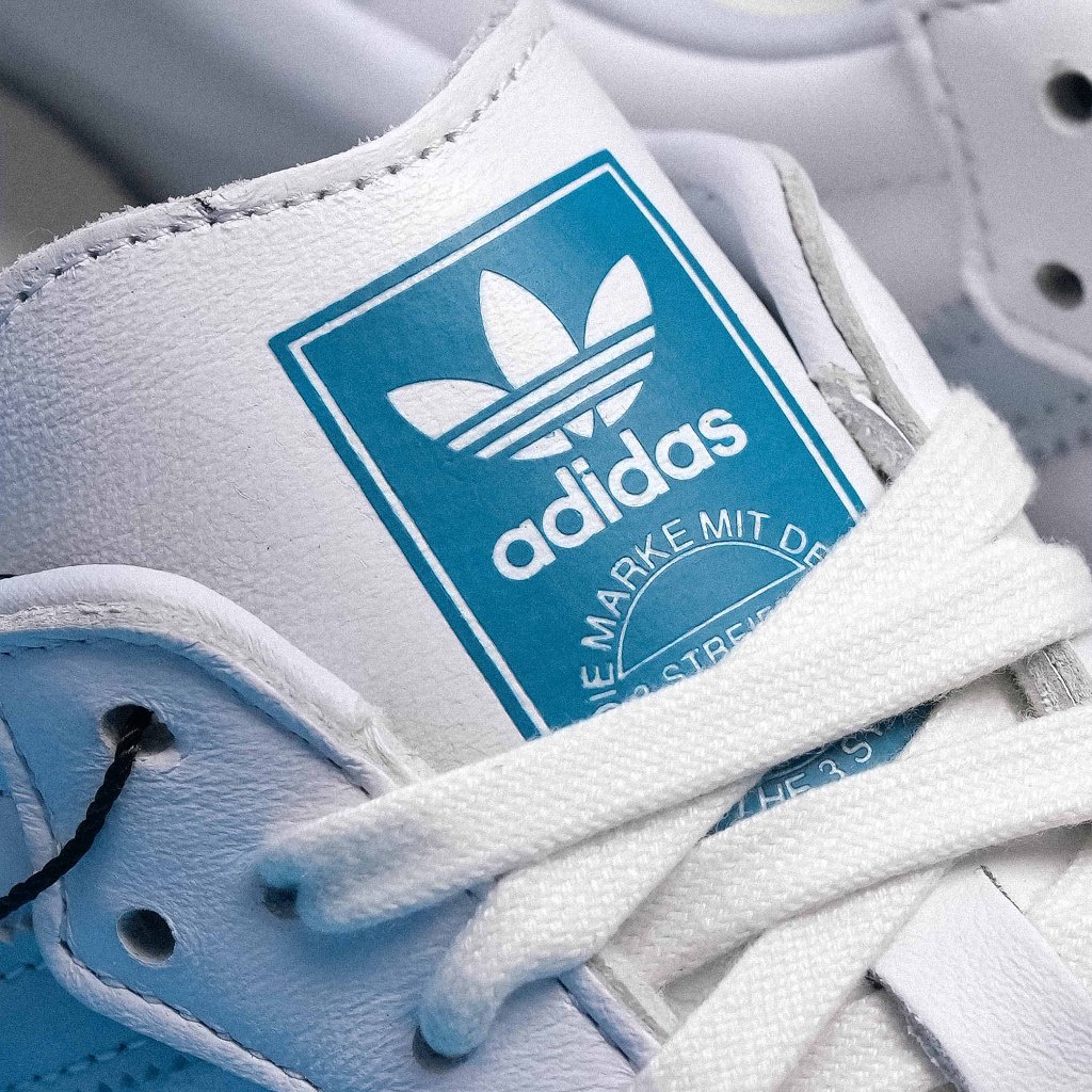 Adidas Samba OG White Halo Blue แฟชั่น