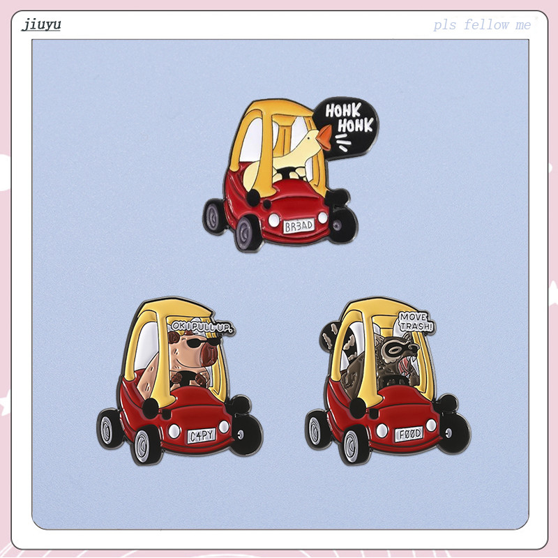 เข็มกลัดลายการ์ตูน Goose Capybara ขับรถ เคลือบเงางาม ตกแต่งเสื้อผ้าและกระเป๋าเป้ ของขวัญพร้อมมอบ