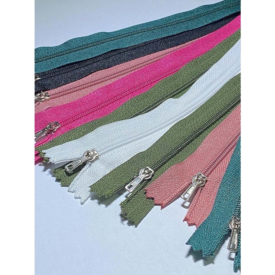 SKIRT ZIPPER/REGULAR ZIPPER/SKIRT AND PANTS ZIPPER AMCOZIP UK 7 INCH (17.5 CM) PER DOZEN