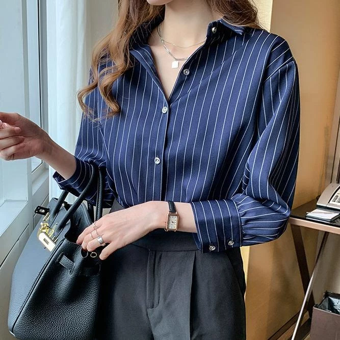 ❤️LittlebeeW285❤️เวอร์ชั่นเกาหลี เสื้อเชิ้ตลายทางสีน้ำเงินเข้ม เสื้อเชิ้ตทำงานหลวม 2 สี
