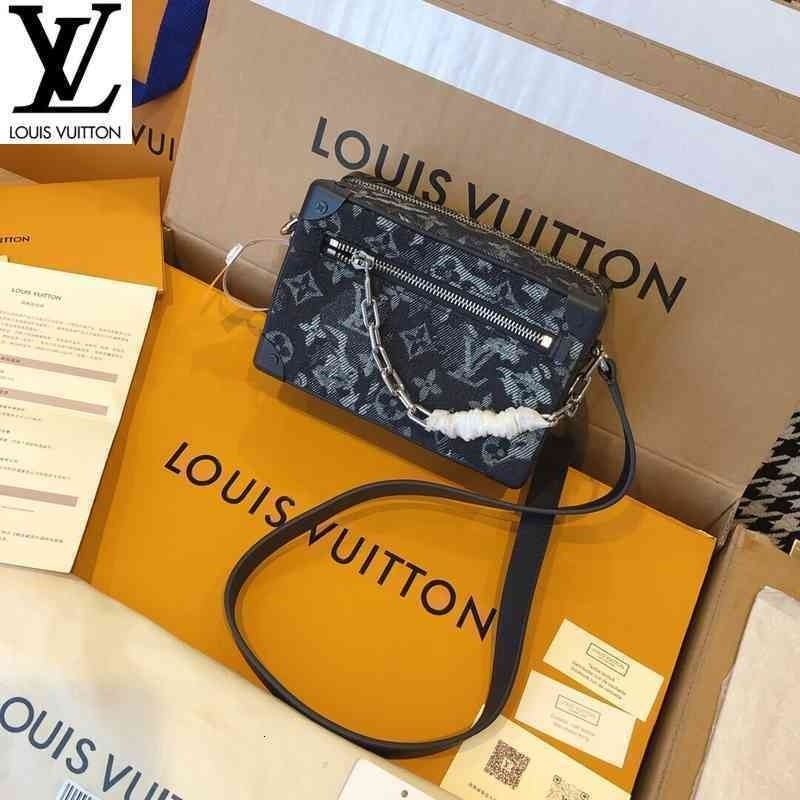 หลุยส์วิตตอง Louis Vuitton lv กระเป๋า m80033 มินิซอฟท์ทรังค์โซ่ผู้ชายกระเป๋าเอกสารหนังแท้กระเป๋าสะพายคู่กระเป๋าติดผนัง t