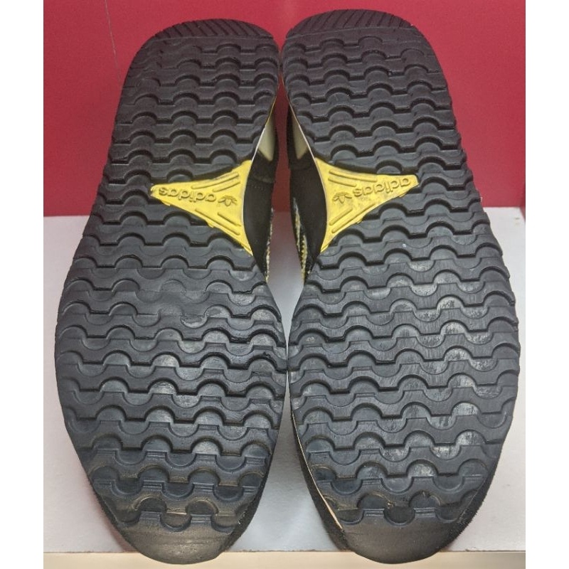 KASUT ADIDAS ZX700 10.5UK