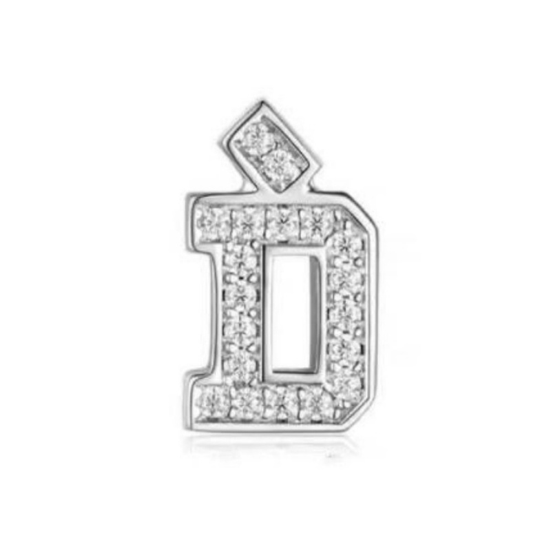 Dylan Wang ต่างหูกระดุม ประดับเพชรเทียม