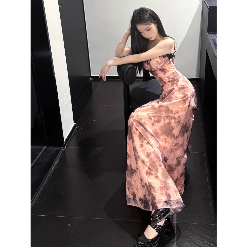 เดรสยาวสีชมพูสายเดี่ยว เซ็ต2ชิ้น คอแต่งลูกไม้ กระโปรงทรงเอ ไม่มีซับใน แถม!เสื้อคลุมแขนยาวสีดำ #9223 - รูปที่ 3