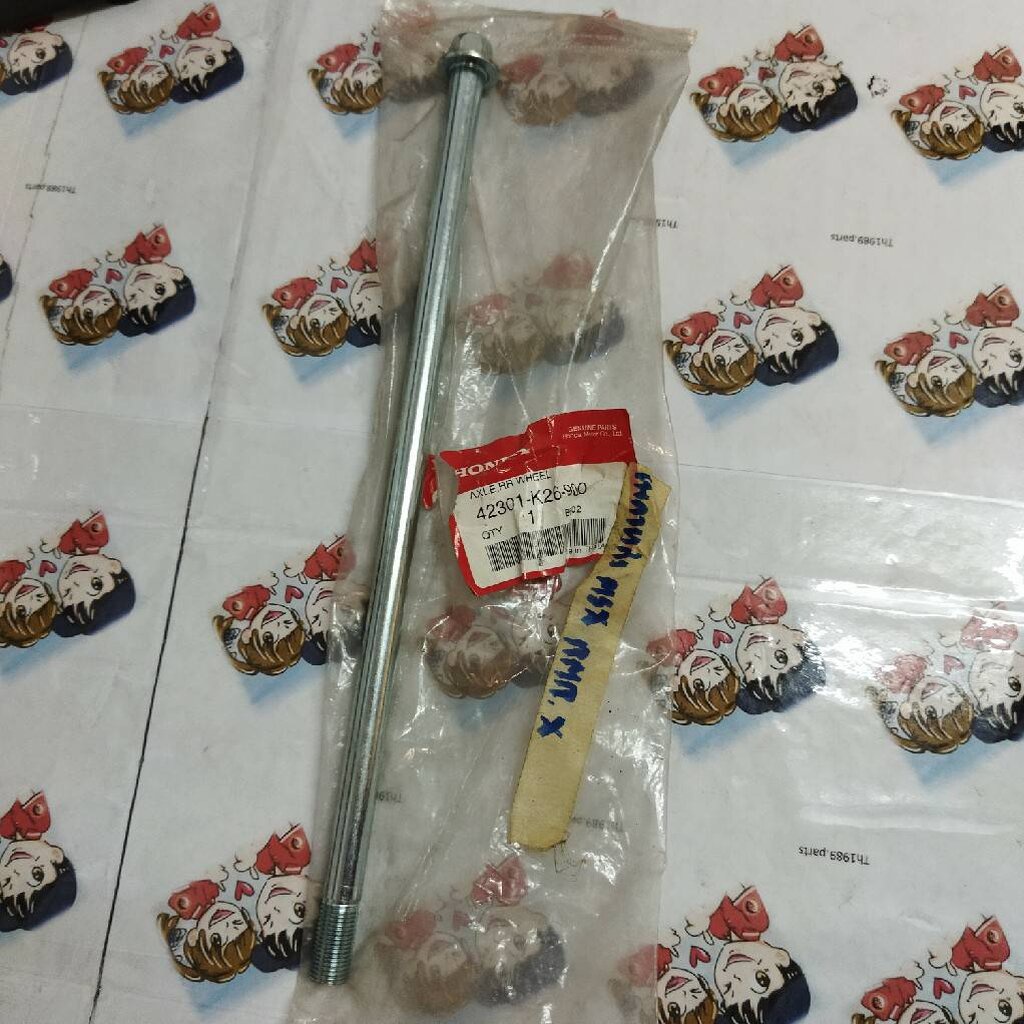 โบ้ลท์ยึดจุดหมุนสวิงอาร์ม เพลาล้อหลัง สำหรับรุ่น MSX125SF อะไหล่แท้ HONDA 42301-K26-900