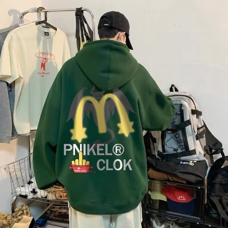 NEW ไซซ์ M-8XL เสื้อกันหนาวแขนยาว มีฮู้ด ผ้ากํามะหยี่ แบบนิ่ม พิมพ์ลาย McDonald's fries ทรงหลวม ขนาดใหญ่ สไตล์เกาหลี เรโทร สําหรับผู้ชาย และนักเรียน