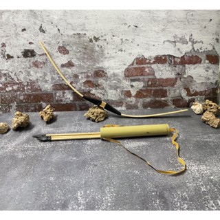 ของเล่นเด็ก ธนูไม้ไผ่จำลอง แถมลูกดอกหัวยาง (คละสี)