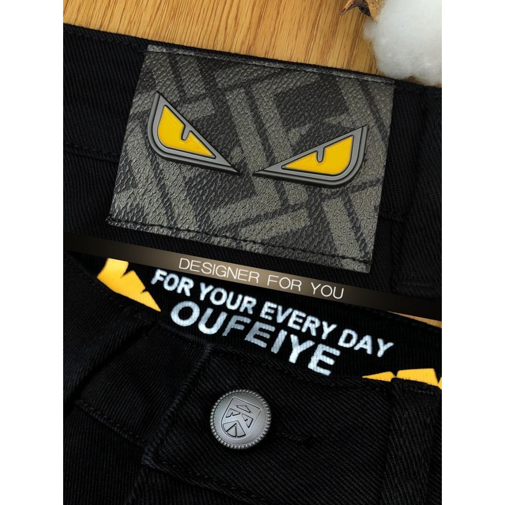 สถานียุโรปฤดูใบไม้ร่วงฤดูหนาวกางเกงยีนส์สีดําผู้ชายปัก High-End Street สวมใส่หรูหรา Casual All-Match Sli