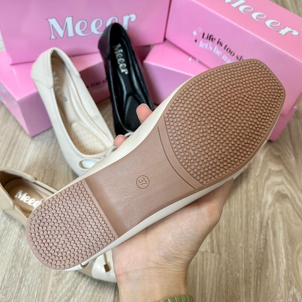 รองเท้าคัตชู หน้าโบว์สีทูโทน Meeer Your Everyday Shoes 'TWO-TONE EDITION' รองเท้าคัชชูทรงบัลเล่ห์ รองเท้าทรงแบน ผูกโบว์