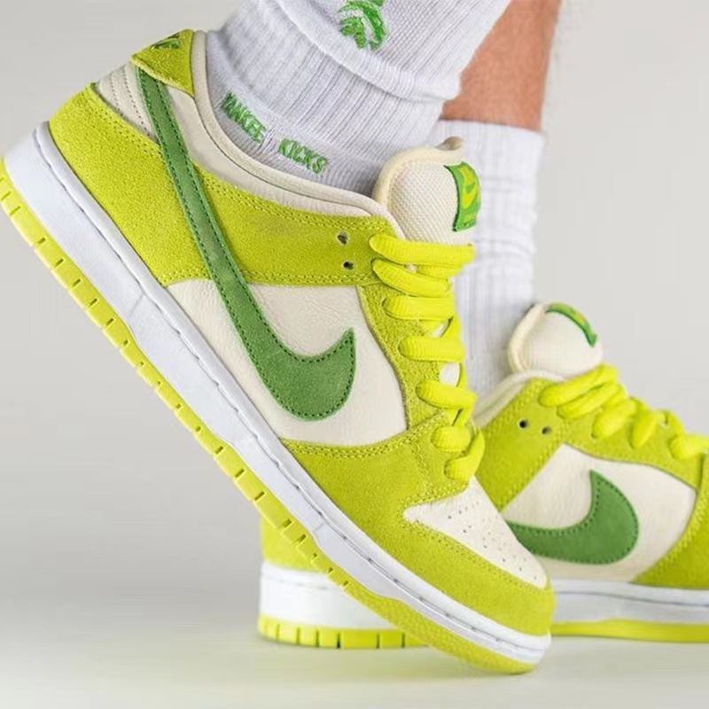 Nike Dunk SB Low Cut Classic Apple Green สำหรับผู้ชายและผู้หญิง พร้อมกล่องและถุงกระดาษ รองเท้า tru