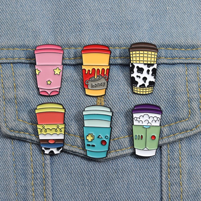 เข็มกลัดโลหะ รูปการ์ตูนกาแฟ ชานม ถ้วยน้ํา เครื่องประดับ ของขวัญ แบบสร้างสรรค์ หลากสี