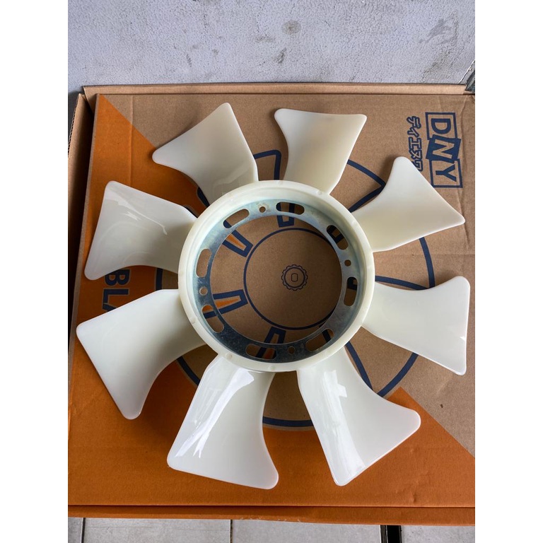 L300 พัดลมหม้อน้ําดีเซล พัดลมใบมีด Mitsubishi L300