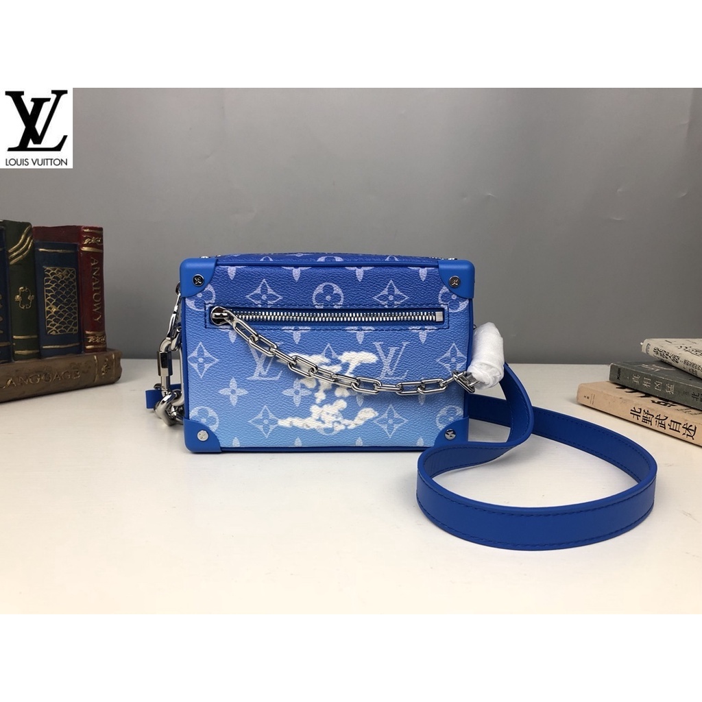 หลุยส์วิตตอง Louis Vuitton กระเป๋าถือ lv 0 💰
m45433 สีฟ้ามินิสแควร์กล่อง sky สีขาวเมฆคอลเลกชัน sobags กระเป๋าสะพาย oas