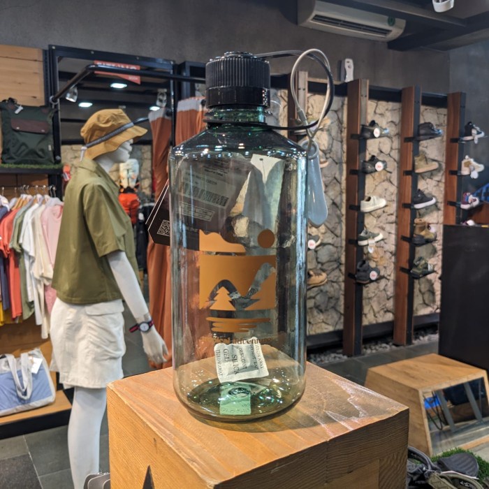 EIGER JACE TRAVELING DRINKING BOTTLE 1000ML - มะกอก