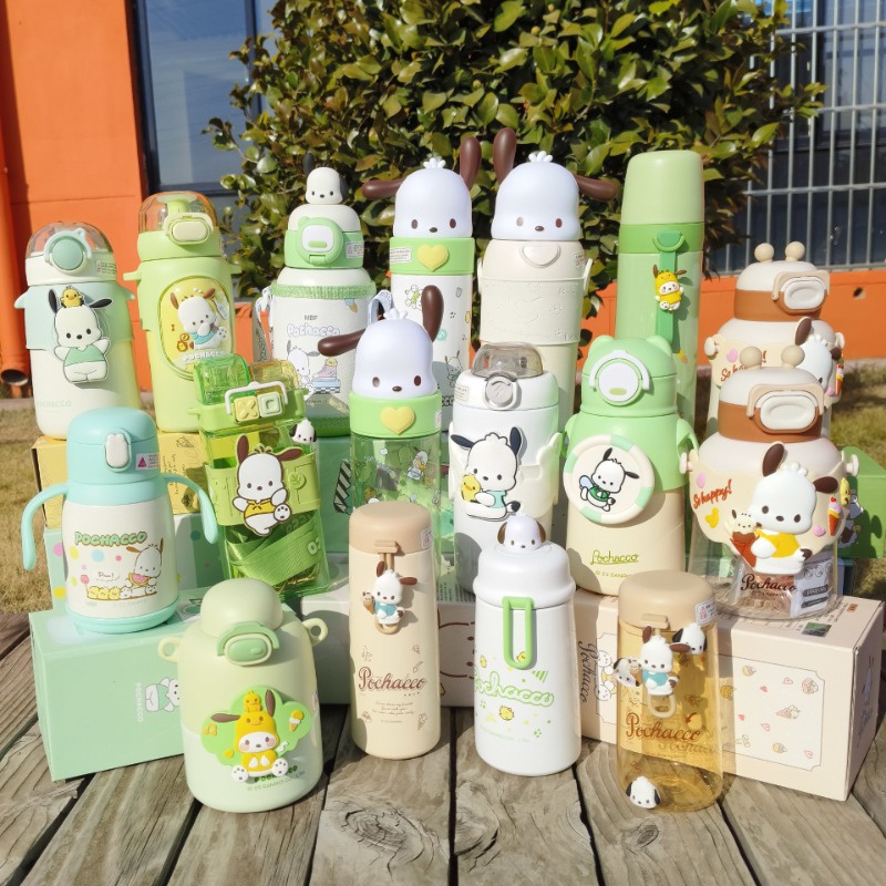 Sanrio ขวดน้ําพลาสติก มีฉนวนกันความร้อน ลาย Pacha Dog สําหรับเด็กนักเรียน เก็บสะสม