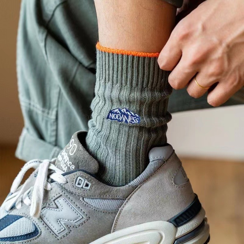 ถุงเท้ากีฬา ปักลายภูเขาหิมะ เข้ากับทุกการแต่งกาย สไตล์เกาหลี สําหรับผู้ชาย และผู้หญิง