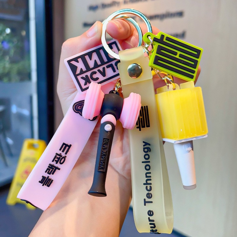 Gantungan พวงกุญแจแท่งไฟ BTS NCT EXO TWICE สีดํา สีชมพู อุปกรณ์เสริม สําหรับแขวนกระเป๋า ของที่ระลึก