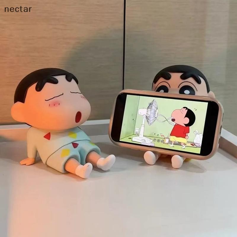 Tar การ์ตูน Crayon Shin-chan ผู้ถือโทรศัพท์สําหรับ Iphone สําหรับ Samsung Xiaomi Huawei Universal แท็บเล็ตตกแต่งเครื่องประดับ N