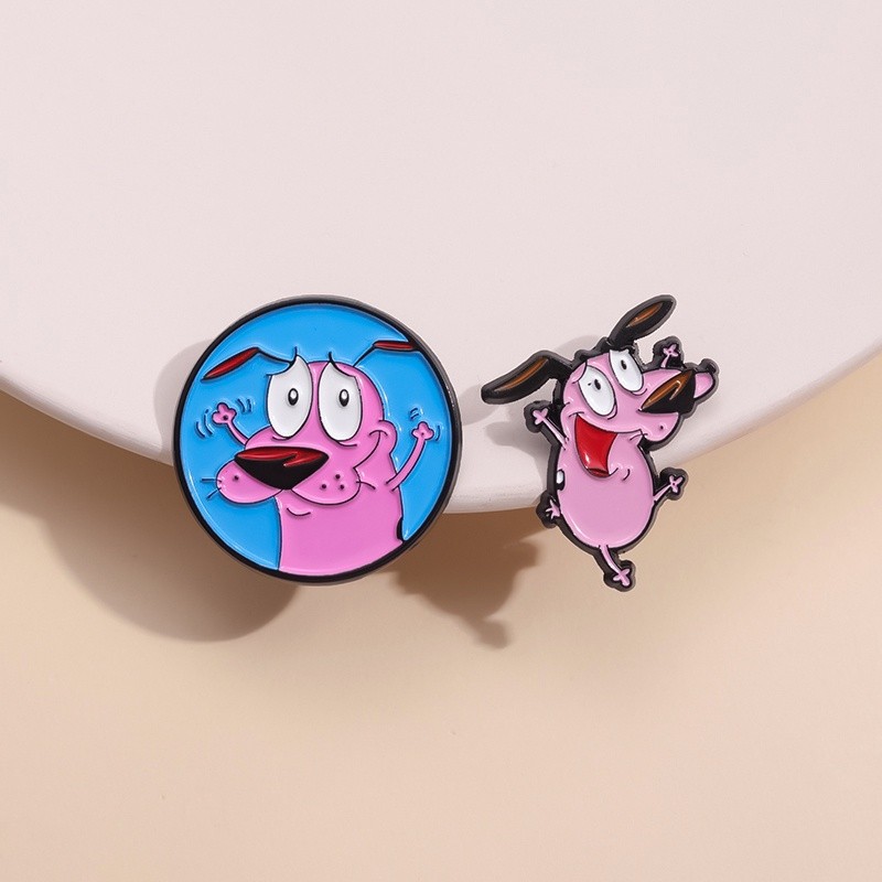 Courage The Cowardly Dog Animation Puppy เข็มกลัดน่ารักตลกสีชมพูสัตว์เคลือบ Badge กระเป๋าเป้สะพายหลังอุปกรณ์เสริมของขวัญสําหรับเพื่อน