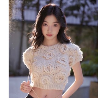 ♥ เช็คสินค้าก่อนสั่ง CELINE CROCHET 3D FLORAL CROP TOP เสื้อทรงครอป ถักโครเชร ผ้าลูกไม้ ปัก 3D ลายดอกไม้ ซีลีน เซลีน