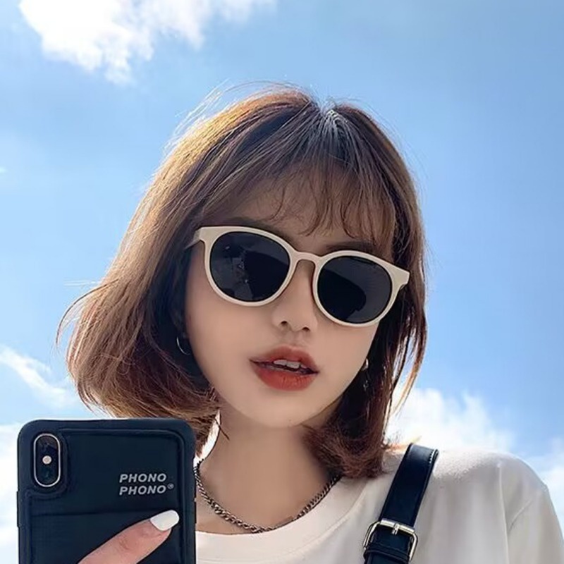 แว่นตากันแดด ป้องกันรังสียูวี เหมาะกับเดินชายหาด สไตล์วินเทจ แฟชั่นคลาสสิก สําหรับผู้หญิง และผู้ชาย