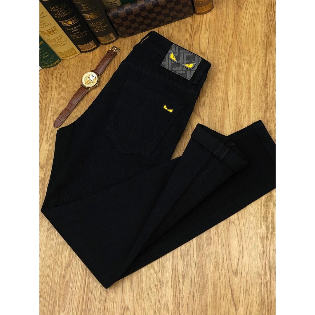 สถานียุโรปฤดูใบไม้ร่วงฤดูหนาวกางเกงยีนส์สีดําผู้ชายปัก High-End Street สวมใส่หรูหรา Casual All-Match Sli