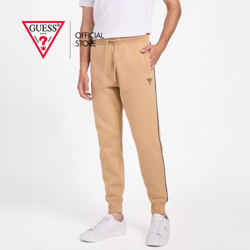 GUESS กางเกงจ๊อคเกอร์ รุ่น X4BQ11K8BE0 สีเบจ