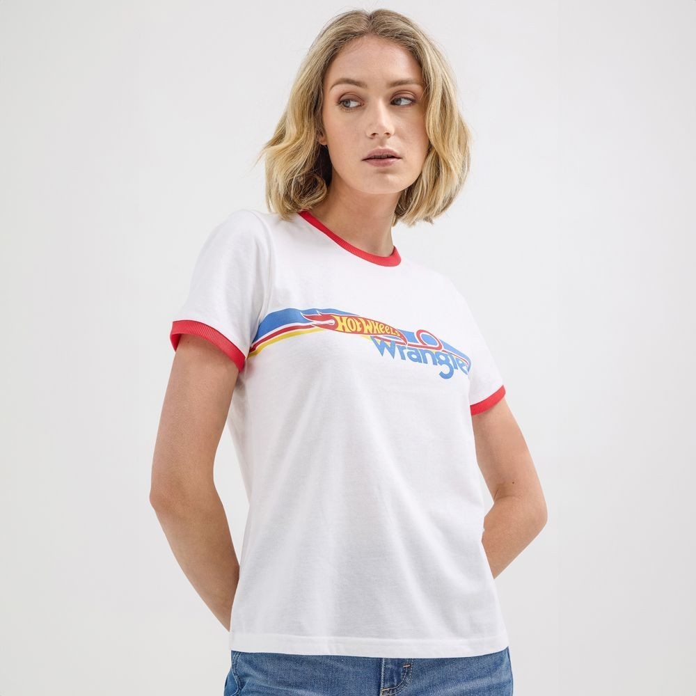 WRANGLER เสื้อยืดแขนสั้นผู้หญิง คอลเลคชั่น Wrangler x Hot wheels รุ่น WR F124WTSST10 สีขาว