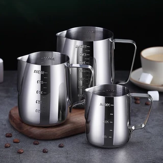 เหยือกตีฟองนม สีเงิน 350ml/600ml /1000MLพิชเชอร์ ถ้วยตีฟองนม สแตนเลส Stainless Milk Pitcher สเตนเลส304