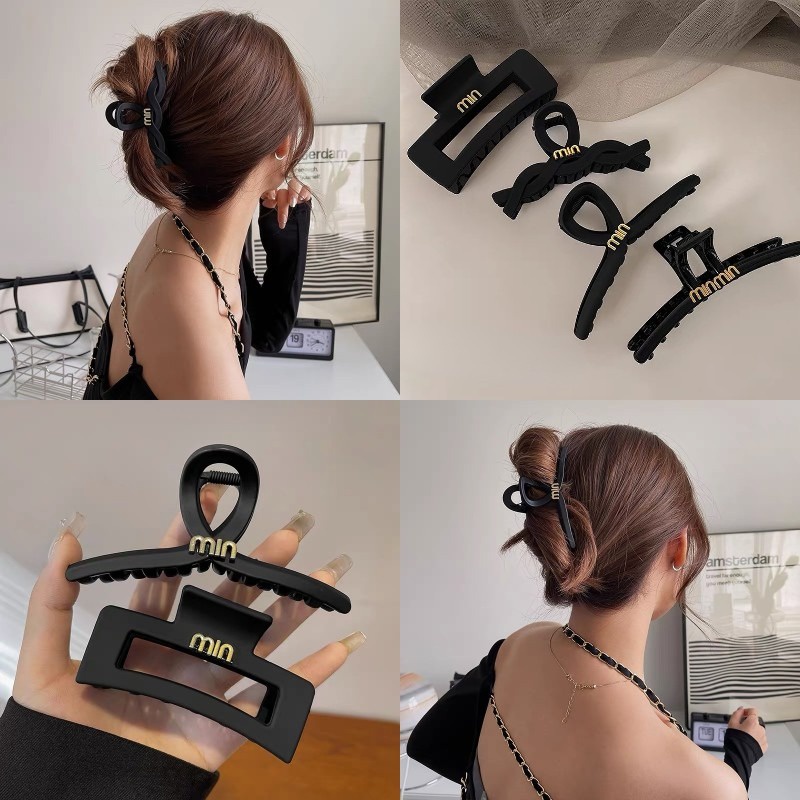 สีดํา Frosted Letter คว้าคลิป Classy กิ๊บติดผมหญิงกลับหัวสไตล์ High-End Shark คลิป Headdress Hairpin