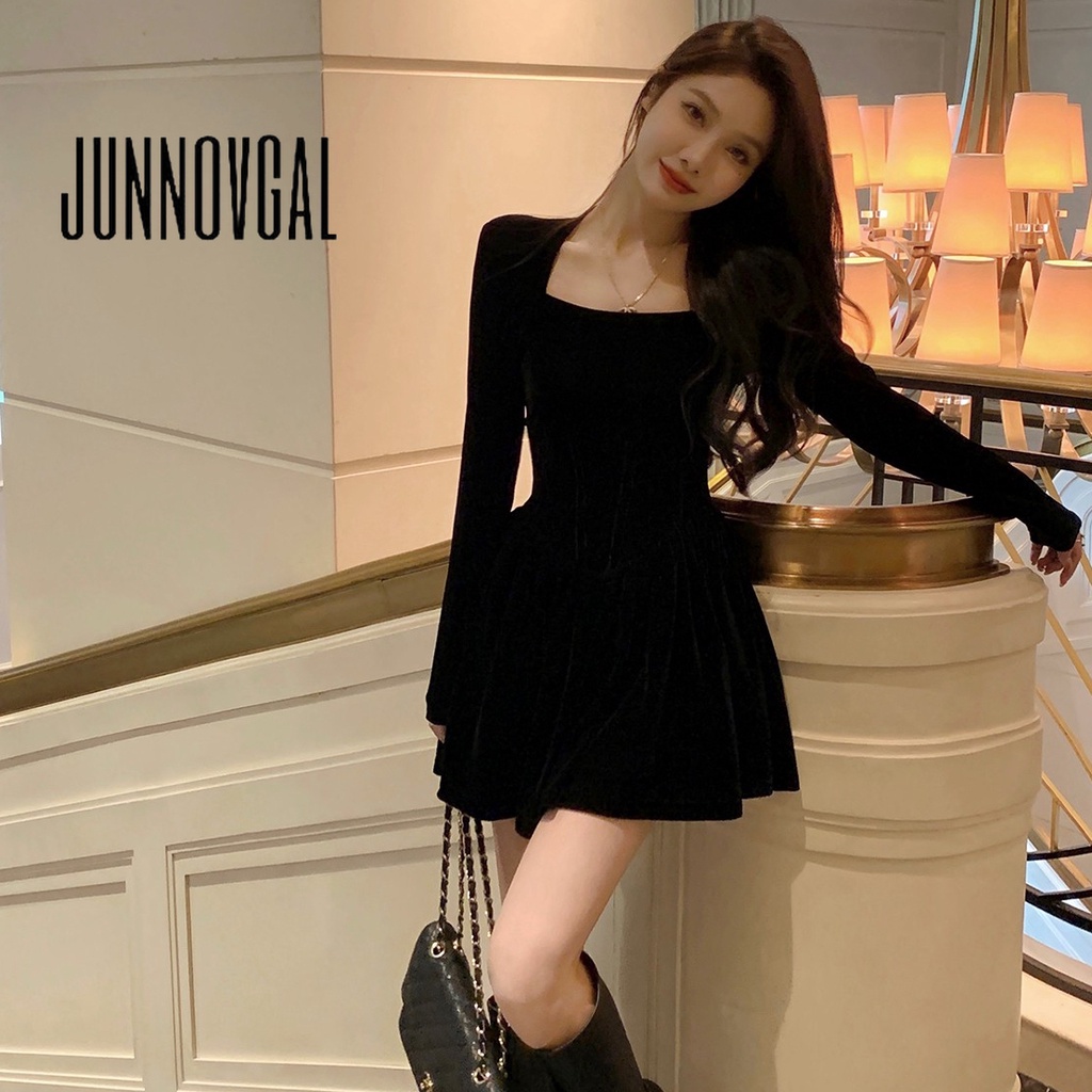Junnovgal ชุดมินิเดรสแขนยาว คอสี่เหลี่ยม เข้ารูป สีพื้น แฟชั่นใหม่ สําหรับผู้หญิง 2024