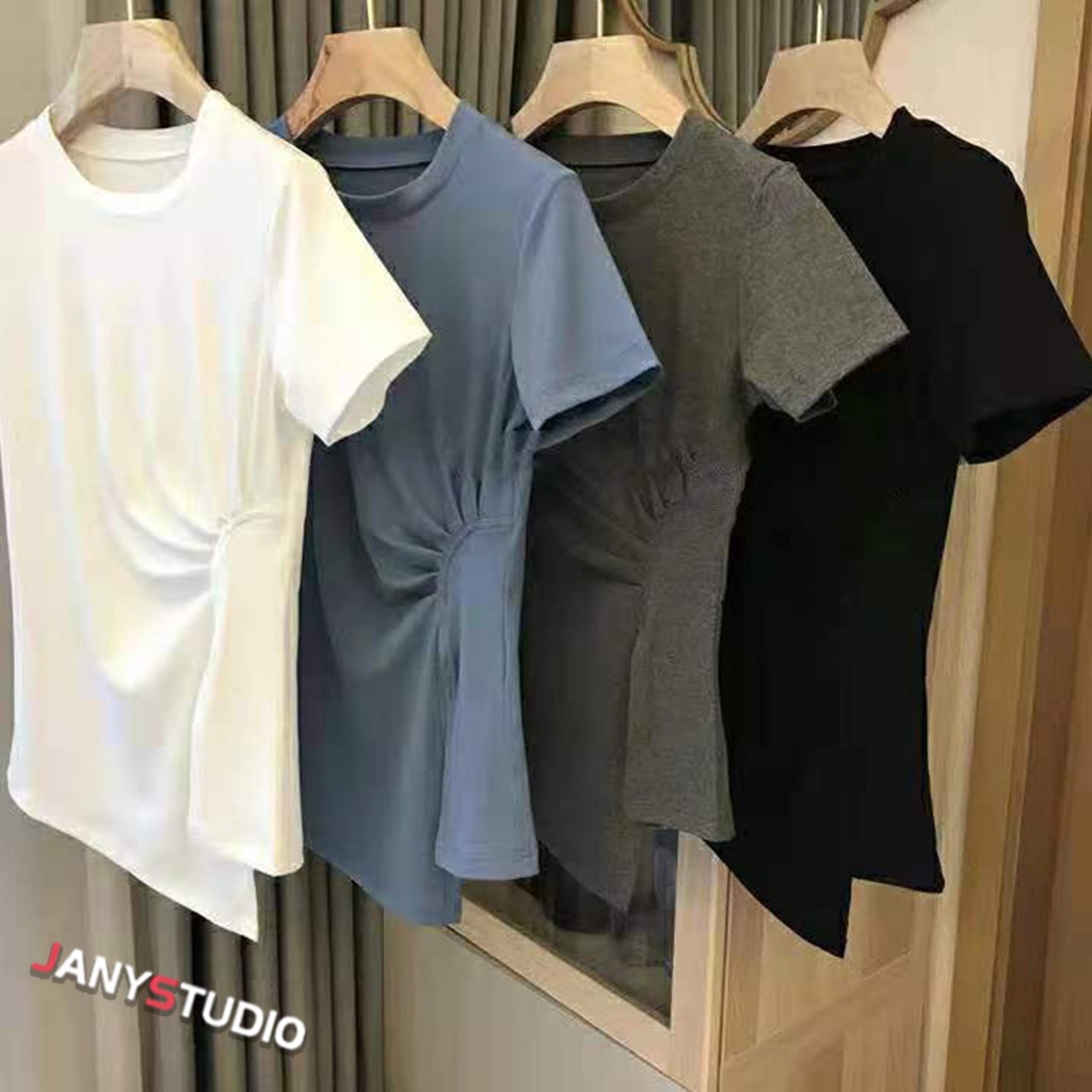 เสื้อยืดผุ้หญิงคอกลมเเต่งจับจีบ เนื้อผ้านุ่มยืดหยุ่น แมทช์ง่ายได้ทุกลุค