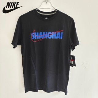 Nike ของแท้ 100% เสื้อยืดคอกลม แขนสั้น พิมพ์ลายโลโก้ตัวอักษร ทรงหลวม สําหรับผู้ชาย CI9642