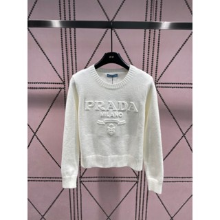 QVWB PRA * A 23 autumn and winter New pin letter logo sweater retro three-dimensional letter craft and age-reducing knitwear for women