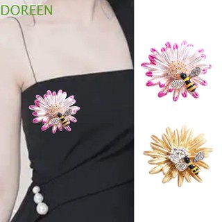 Doreen เข็มกลัด Pins เสื้อกันหนาวเสื้อโค้ทหวานดอกไม้ผึ้งผ้าพันคอผู้ชายเดซี่ตราเสื้อยกทรง