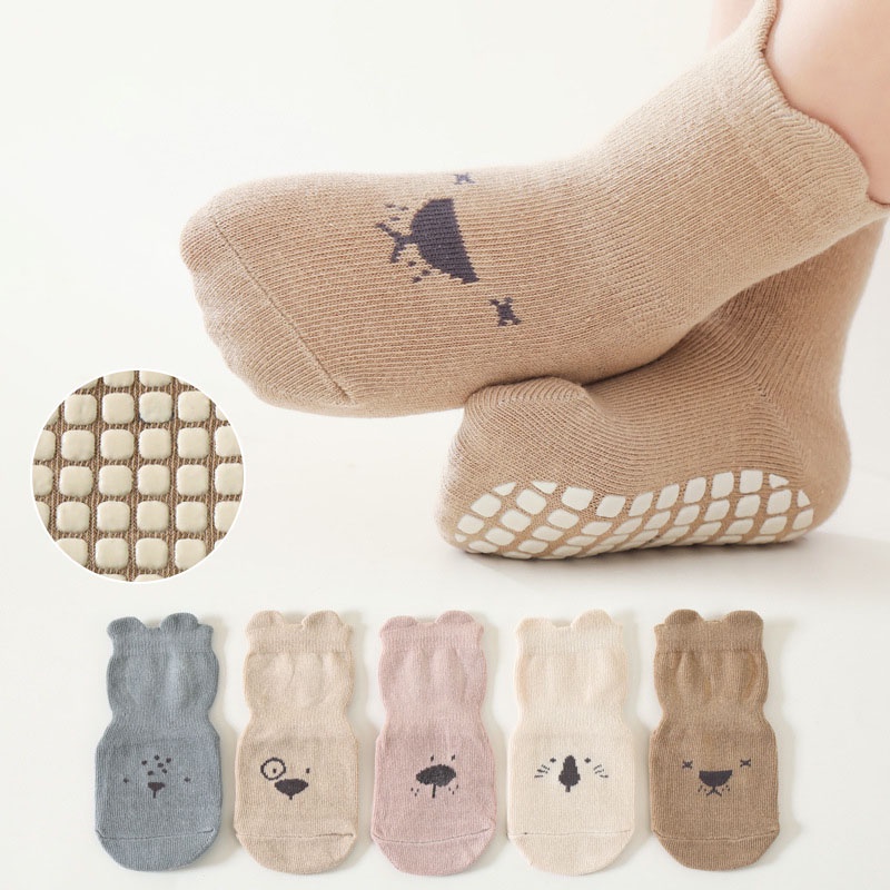 ฤดูใบไม้ร่วงและฤดูหนาวถุงเท้าผ้าฝ้ายนุ่ม ระบายอากาศ กันลื่น ลายการ์ตูนน่ารัก สําหรับเด็กทารกผู้ชาย ผู้หญิง