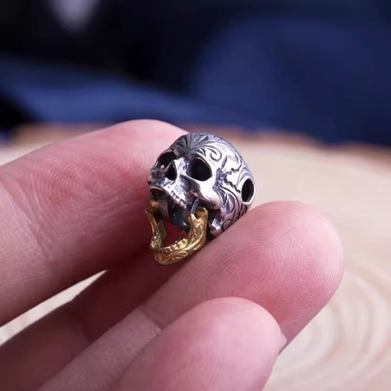 สร้อยข้อมือ ลูกปัด รูปกะโหลก สีเงิน สไตล์ทิเบต สามารถเปิดปิดได้