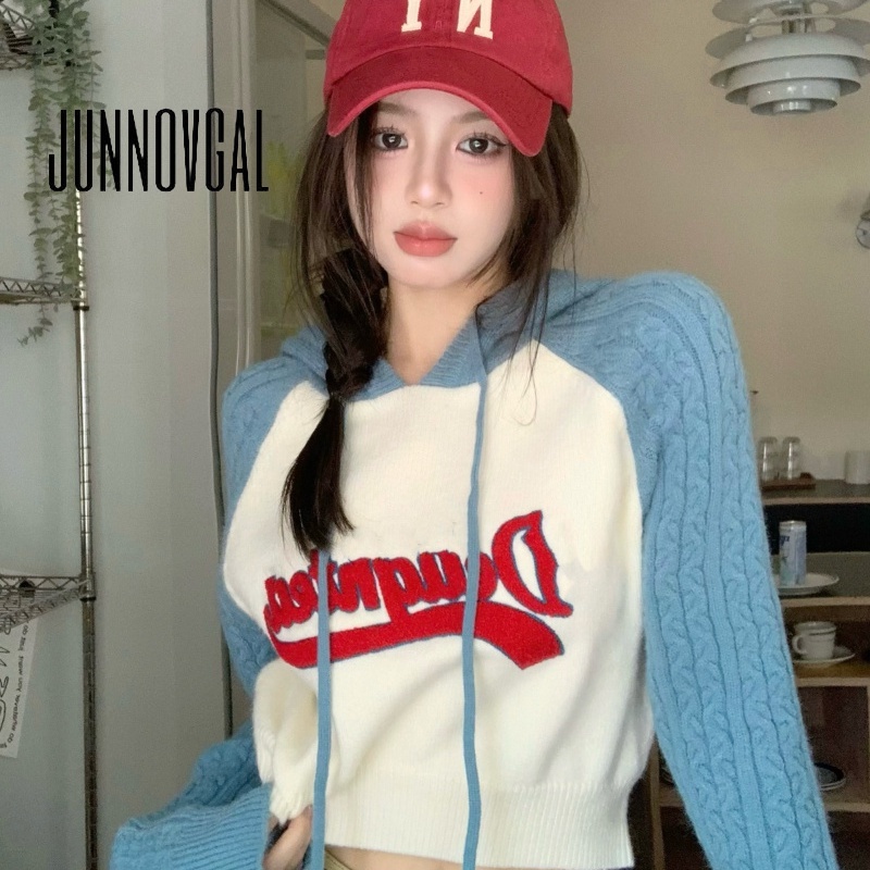 Junnovgal เสื้อฮู้ดดี้ แขนยาว พิมพ์ลายตัวอักษร ทรงหลวม สีตัดกัน สไตล์ใหม่ สําหรับผู้หญิง 2024