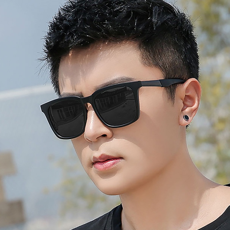 แว่นตากันแดด แว่นตาทรงสี่เหลี่ยม ผู้ชายและผู้หญิง เลนส์สี สไตล์คลาสสิก แว่นตาแฟชั่น ป้องกันรังสียูวี