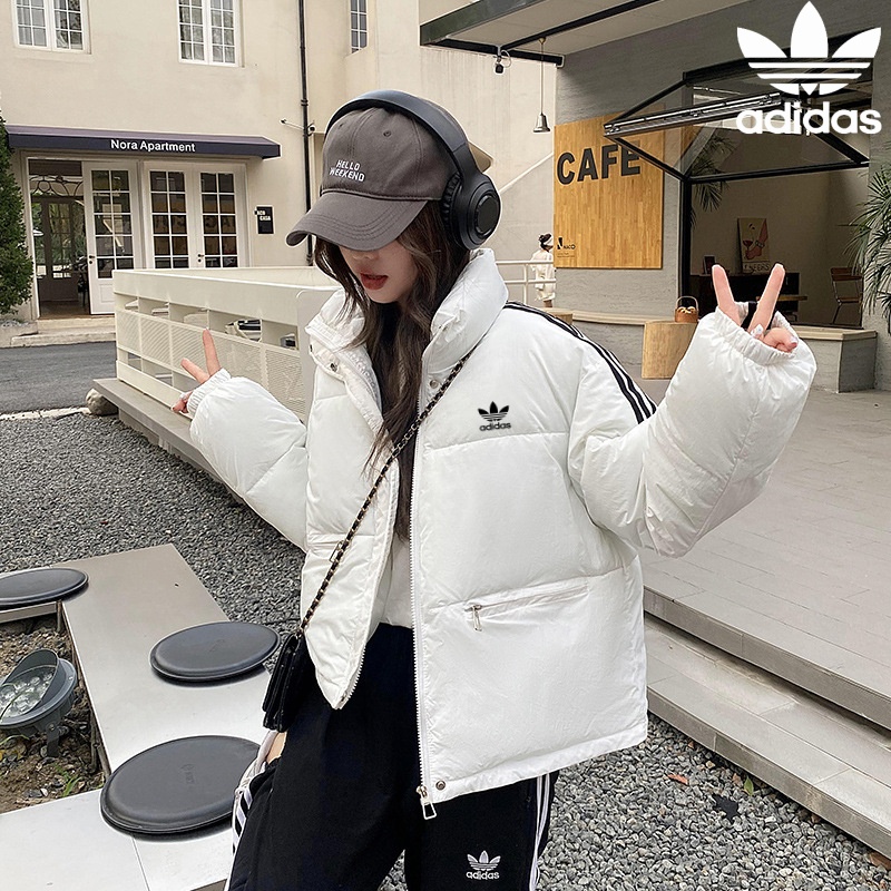 ADIDAS อาดิดาสโคลเวอร์ผู้หญิงคลาสสิกสามแถบปกลงแจ็คเก็ตฤดูหนาว กันลม แจ็คเก็ตผ้าฝ้ายที่อบอุ่นเสื้อคลุม